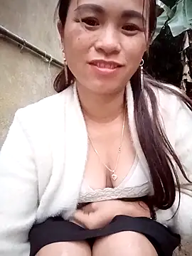 ngaytho004 online show from February 6, 2026, 11:30 pm