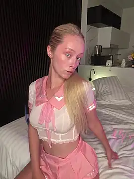 SunnyShiney online show from March 1, 2026, 1:35 pm