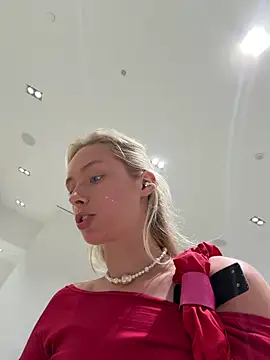 SunnyShiney online show from April 1, 2026, 1:34 pm