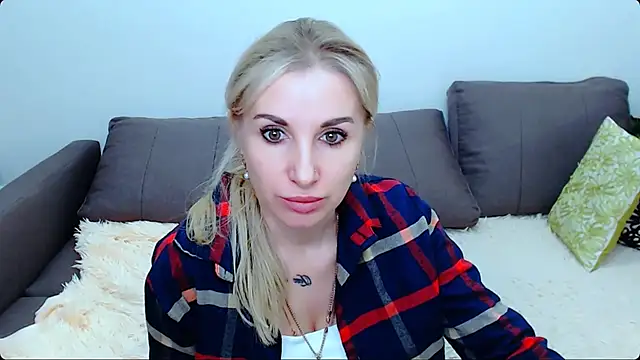 Snapshot of Hanna--Sweet chatting on February 10, 2026, 8:07 am Hanna--Sweet online show from February 10, 2026, 8:07 am