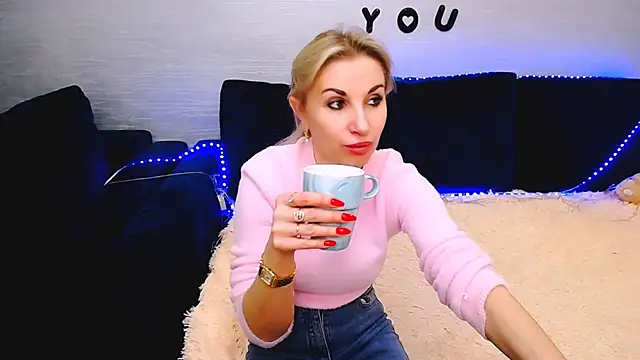 Snapshot of Hanna--Sweet chatting on February 20, 2026, 10:05 am Hanna--Sweet online show from February 20, 2026, 10:05 am