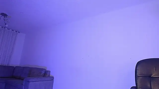 alina lee online show from April 28, 2026, 2:27 am