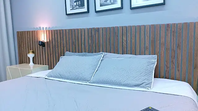 Mia Bellefort online show from February 24, 2026, 7:56 pm