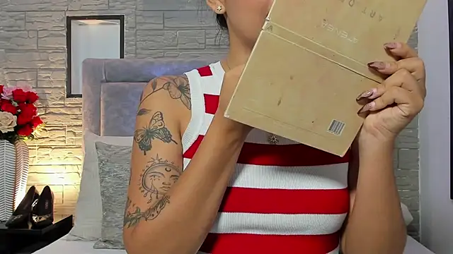 LanaRouse online show from February 23, 2026, 11:02 pm