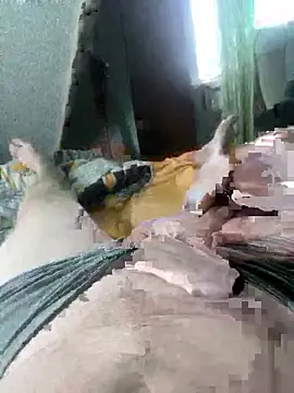 Snapshot of rrtbur chatting on April 10, 2026, 1:49 pm rrtbur online show from April 10, 2026, 1:49 pm