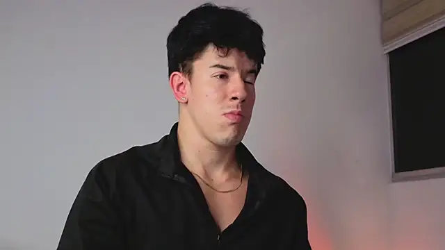 Snapshot of maxxcooper1 chatting on January 10, 2026, 4:03 am maxxcooper1 online show from January 10, 2026, 4:03 am