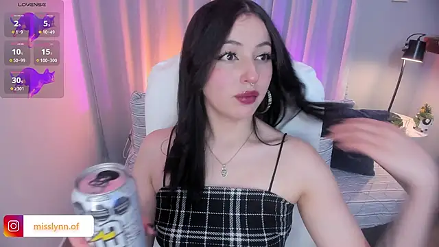 Missslynnn online show from February 13, 2026, 5:25 am