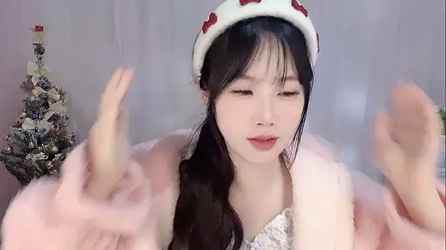 Pinkgirl520 online show from February 3, 2026, 2:21 am