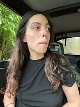 YourSlutQueen online show from May 27, 2026, 9:17 am