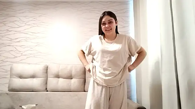 Snapshot of VivienneKottraba chatting on January 15, 2026, 9:14 am VivienneKottraba online show from January 15, 2026, 9:14 am