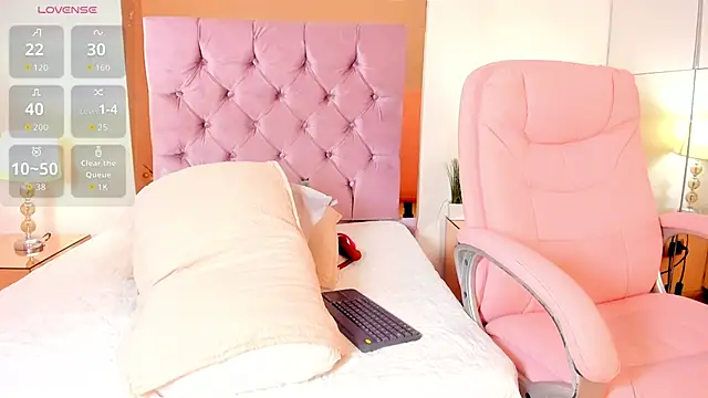 Snapshot of zenda_bianchi chatting on January 15, 2026, 3:44 am zenda bianchi online show from January 15, 2026, 3:44 am