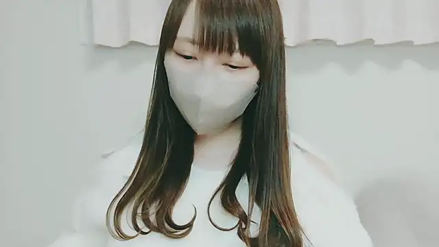 yuyuchan   online show from December 18, 2025, 10:21 am