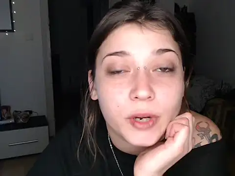 AlienforTwenty online show from December 19, 2025, 12:06 am