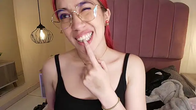 Snapshot of Celestee15_ chatting on January 5, 2026, 5:49 pm Celestee15 online show from January 5, 2026, 5:49 pm