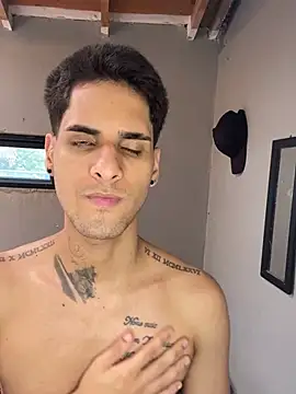 Snapshot of MarvinandtheBbys chatting on February 13, 2026, 6:37 pm MarvinandtheBbys online show from February 13, 2026, 6:37 pm