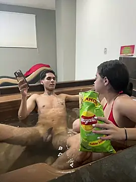 Snapshot of MarvinandtheBbys chatting on February 19, 2026, 2:18 am MarvinandtheBbys online show from February 19, 2026, 2:18 am