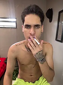 Snapshot of MarvinandtheBbys chatting on February 24, 2026, 8:18 pm MarvinandtheBbys online show from February 24, 2026, 8:18 pm