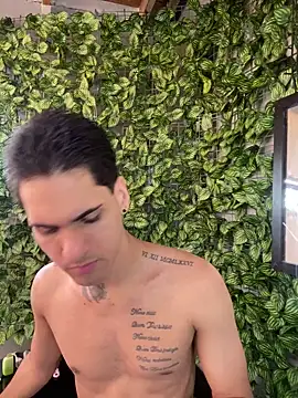 Snapshot of MarvinandtheBbys chatting on February 26, 2026, 7:35 pm MarvinandtheBbys online show from February 26, 2026, 7:35 pm