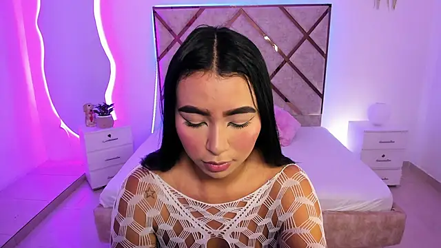 Snapshot of queenie_staar chatting on March 10, 2026, 8:36 pm queenie staar online show from March 10, 2026, 8:36 pm