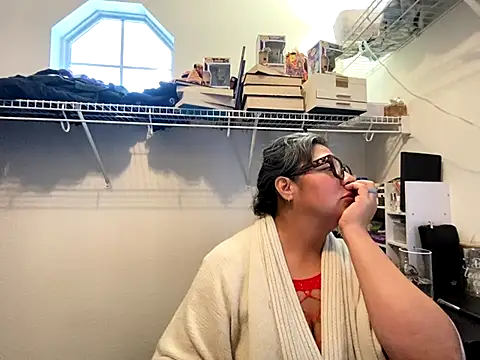 BettyWhispers online show from December 21, 2025, 6:37 pm