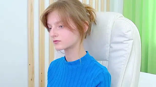 Miss Alisa  online show from March 12, 2026, 1:17 pm