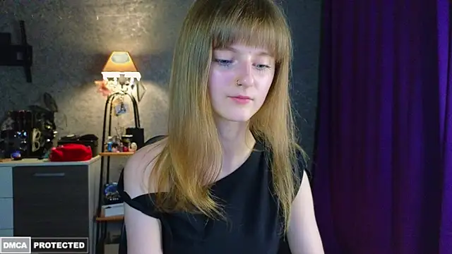Snapshot of Miss_Alisa_ chatting on July 5, 2026, 7:54 pm Miss Alisa online show from July 5, 2026, 7:54 pm