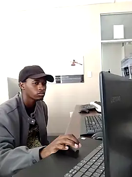 TheeblackDivckgiver online show from April 29, 2026, 11:47 am