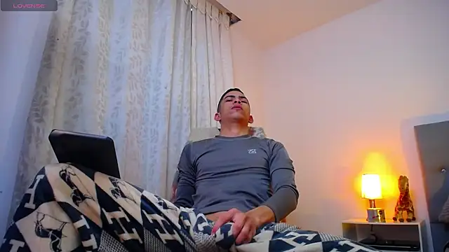 TOMBOYSEXX online show from January 8, 2026, 11:34 am