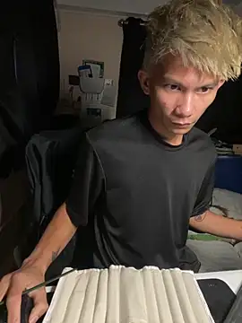 jhaycobXgarcia online show from February 9, 2026, 5:06 pm