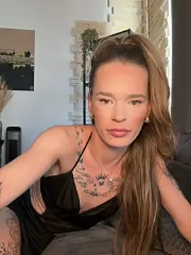 vinique99 online show from March 8, 2026, 1:26 pm