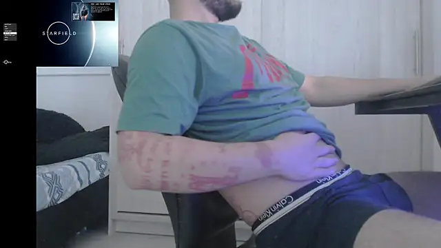 mateoconde00 online show from May 20, 2026, 3:56 am
