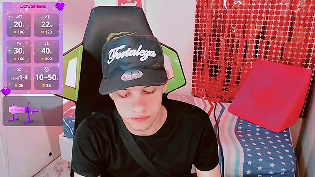 Snapshot of Luky_twink chatting on January 7, 2026, 12:13 am Luky twink online show from January 7, 2026, 12:13 am