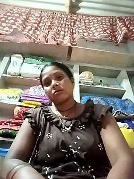 Shreya pandit online show from April 18, 2026, 7:07 pm