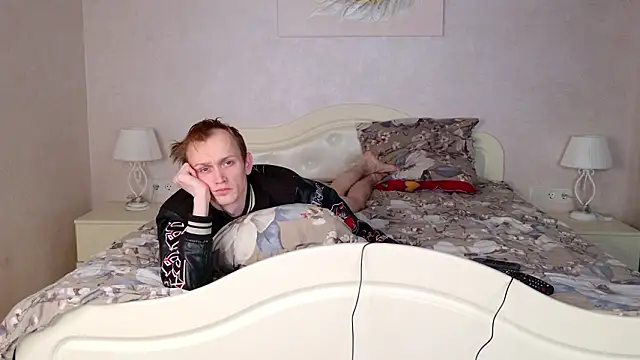 WeksaMur online show from February 25, 2026, 7:01 pm