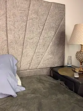 Val12777 online show from April 5, 2026, 12:02 pm