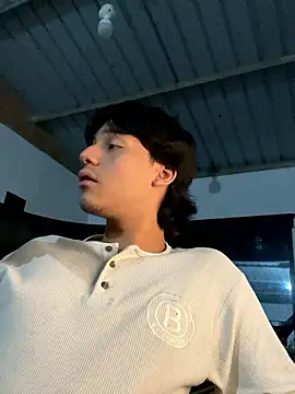 CrisotpherMoretti online show from January 9, 2026, 11:39 pm