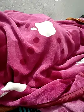 Snapshot of XPriti_x chatting on February 22, 2026, 8:40 pm XPriti x online show from February 22, 2026, 8:40 pm