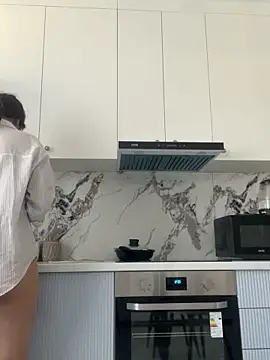 Snapshot of Sarah2127 chatting on January 18, 2026, 5:11 am Sarah2127 online show from January 18, 2026, 5:11 am