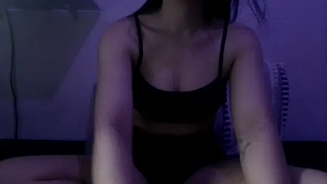 Snapshot of cami1996_ chatting on March 23, 2026, 1:04 pm cami1996 online show from March 23, 2026, 1:04 pm