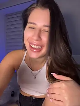 Snapshot of Lira_Fayeee chatting on June 8, 2026, 7:14 pm Lira Fayeee online show from June 8, 2026, 7:14 pm