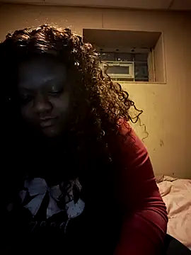 Snapshot of fatgirl012 chatting on January 7, 2026, 3:31 am fatgirl012 online show from January 7, 2026, 3:31 am