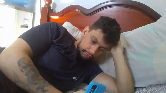 Snapshot of moreno_dotado22 chatting on June 5, 2026, 12:33 pm moreno dotado22 online show from June 5, 2026, 12:33 pm