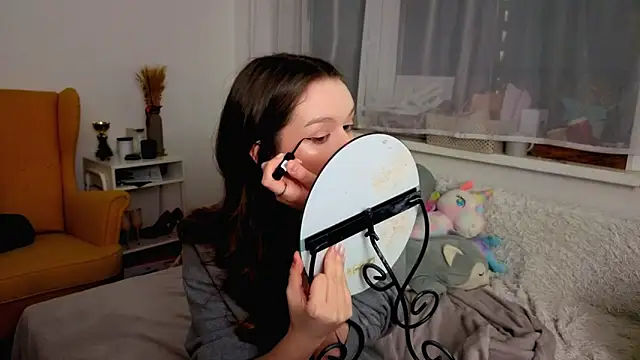 my liss online show from December 23, 2025, 2:42 am