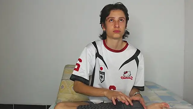 cirosky elchicopolla online show from February 11, 2026, 3:44 am