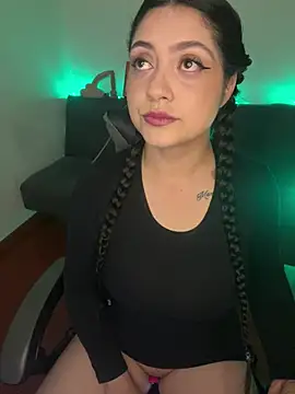 Snapshot of Amyy_1 chatting on July 4, 2026, 11:11 pm Amyy 1 online show from July 4, 2026, 11:11 pm