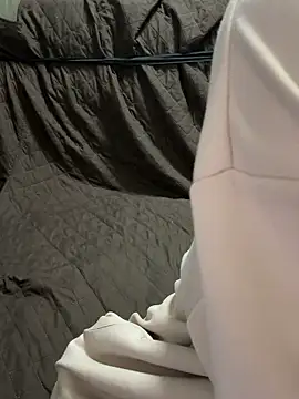 Snapshot of tubasa1216 chatting on February 5, 2026, 11:48 am tubasa1216 online show from February 5, 2026, 11:48 am