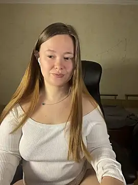 CaramelleSugarr online show from April 10, 2026, 8:02 pm