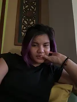 Aljycatx online show from May 9, 2026, 8:19 am