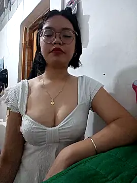 Snapshot of lwkfine chatting on December 20, 2025, 5:53 pm lwkfine online show from December 20, 2025, 5:53 pm