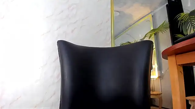 VictoriaKyros online show from April 14, 2026, 2:28 am